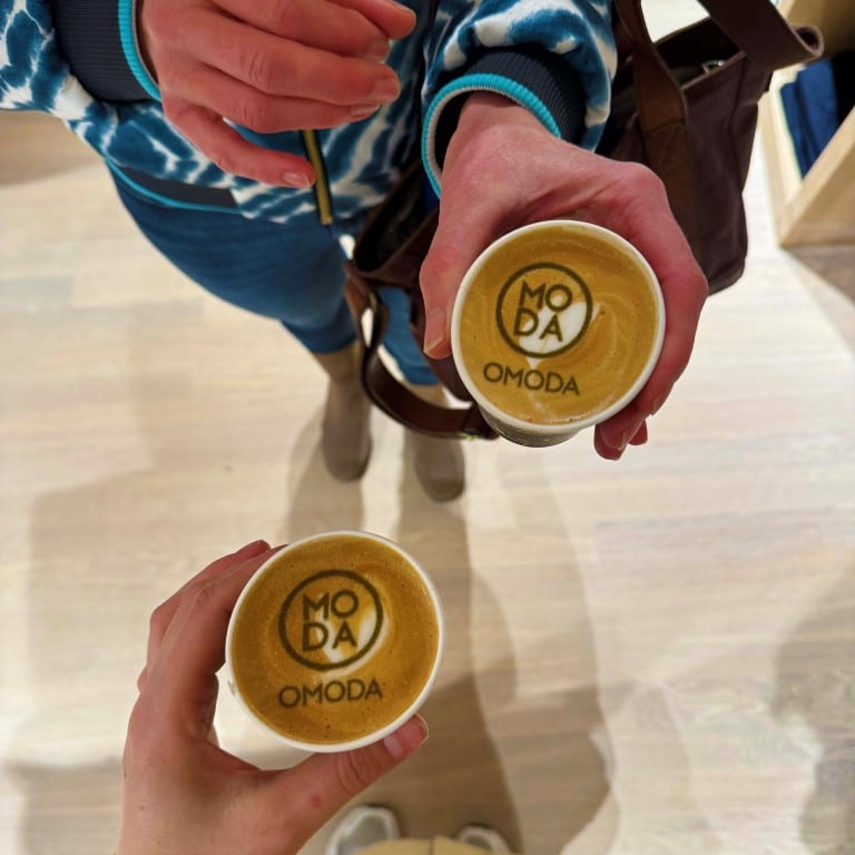 koffies met logo - koffiebarhuren.nl